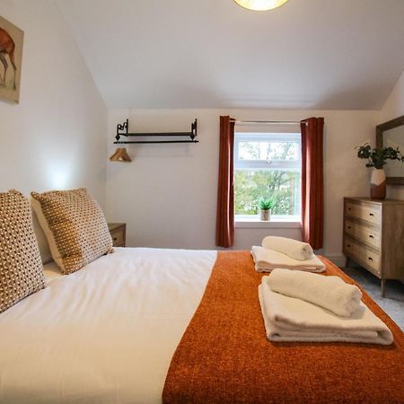 Fairways View - Spacious Apartment - Sleeps 6 - Lovely Views - By Rework Accommodation Hoylake Exterior foto