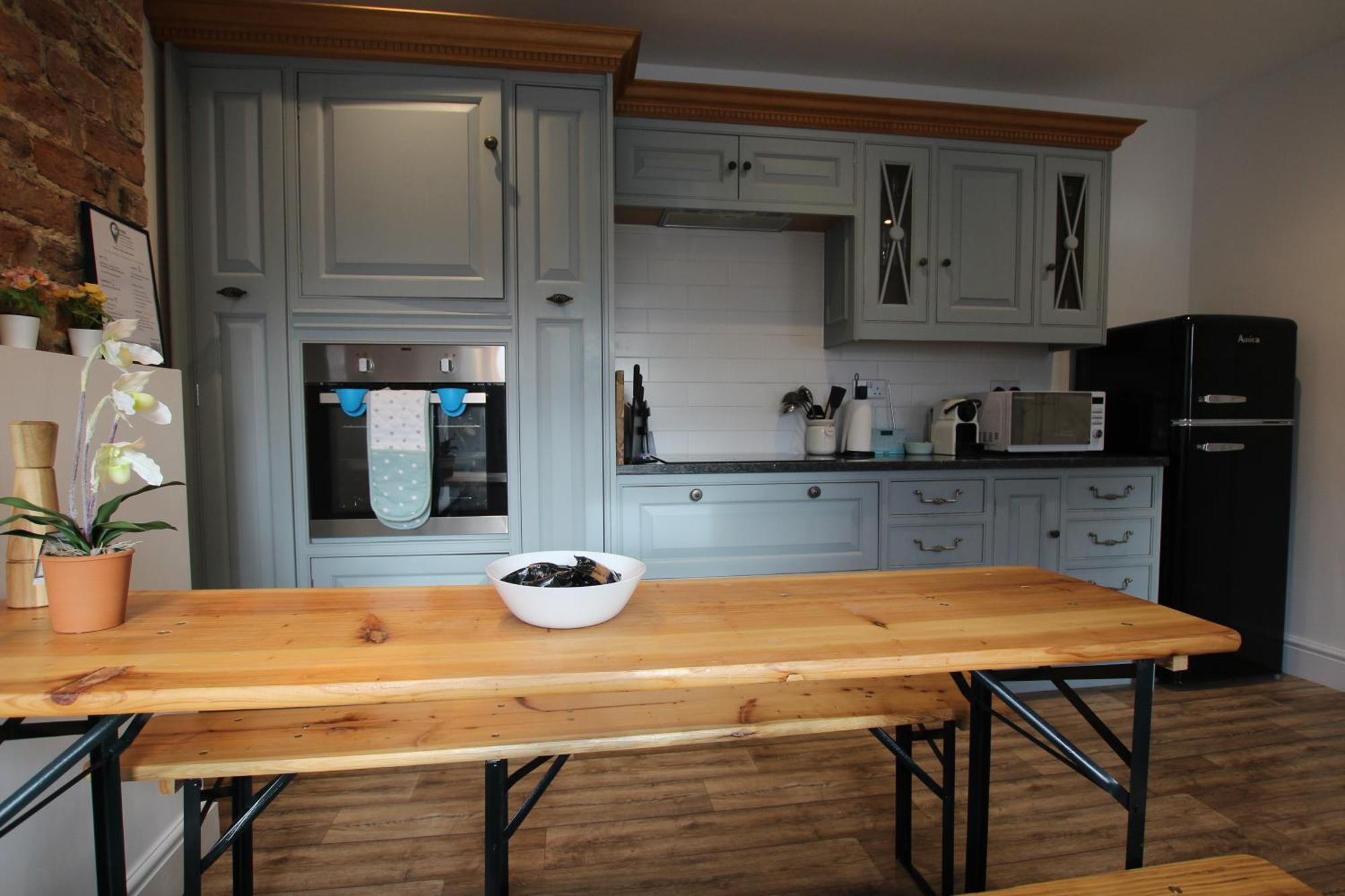 Fairways View - Spacious Apartment - Sleeps 6 - Lovely Views - By Rework Accommodation Hoylake Exterior foto