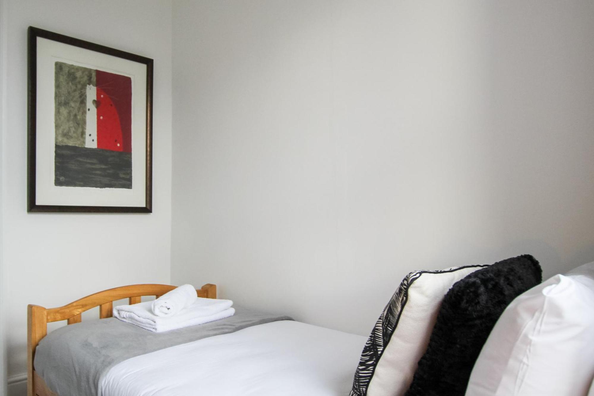 Fairways View - Spacious Apartment - Sleeps 6 - Lovely Views - By Rework Accommodation Hoylake Exterior foto